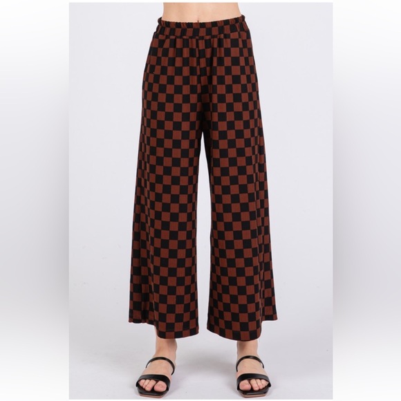 Fabulous Relaxed Fit checker Wide Leg Pant Set - Picture 7 of 7